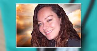 Gidget Hamilton's Instagram, Twitter & Facebook