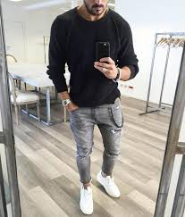 Color lock® technology delivers the ultimate performance for brilliant, rich, everlasting color. Tenue Pull A Col Rond Noir Jean Dechire Gris Baskets Basses Blanches Montre Argentee Mens Outfits Mens Casual Outfits Mens Fashion Casual