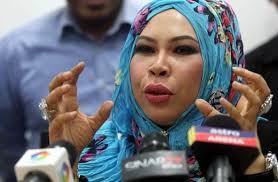 Dato' seri vida is an actress, known for hantu kak limah (2018). Piala Datuk Seri Vida Mampu Cari Pemain Pelapis