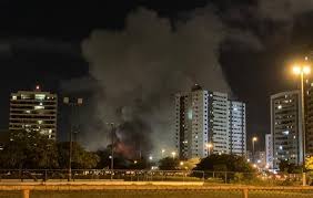 Para que esta licença fosse apresentada, o hospital teria que ter um projeto de segurança contra incêndio homologado, o que não tem até hoje. Incendio Atinge Shopping No Bairro Jardins Em Aracaju Sergipe G1