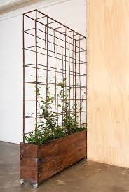 Fabulous Pflanzer Trennwand Arbeitsuberquerung Do It Yourself Balkon Garten 100 Fabulous Pflanzer Trennwand In 2020 Ummauerter Garten Vorgarten Vertikaler Garten