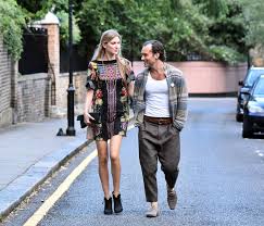 — #judelaw is the only reason i'm still alive and i'd love to be able to thank him for that one day. Dzhud Lou Zhenitsya Akter Sdelal Predlozhenie Filippe Koen Wedding