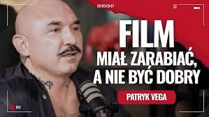 DLACZEGO ADELE STRACIŁA GŁOS?