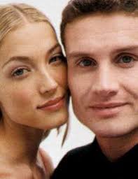 Before the spanish gp david coulthard reflects on his miracle escape from a plane crash that killed both pilots and his wdc title. David Coulthard And Heidi Wichlinski Famousfix Com