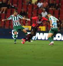 Ac milan vs panathinaikos is the last test of stefano pioli's side before the serie a debut against sampdoria on 23 august. 8osfarfajabadm