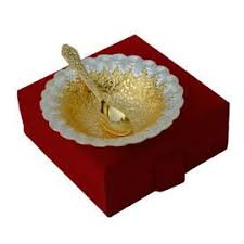 India Birthday Return Gift Ideas For 100 Rs Significance Of Wedding Trays In Indian Marriages Baby Shower Return Gifts Indian Baby Showers Indian Gifts