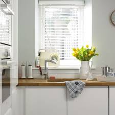 how to clean venetian blinds  clean