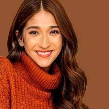 Elvia Carranza's Instagram, Twitter & Facebook