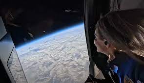 😄 I'm still having a lot of fun with the flaws in this staged  performance... 🛰️ **Did Katy Perry really see the Moon from space?** 🌕 On  April 14, 2025, at **13:30
