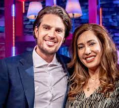 Renze wat geweldig dit duo, ook jou gitaar spel, je bent zo helemaal in je element. Renze Klamer En Fidan Ekiz Gaan Nieuw Vooravondprogramma Op Npo 1 Presenteren