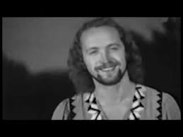 Он был вокалистом группы «песняры». Leonid Bortkevich Byarozka Velyugin A Luchenok I Youtube