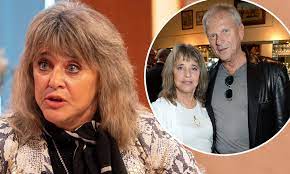 In 2006, her daughter and grandchild moved into the manor house again. Suzie Qutro 69 Still Lives Apart From Husband Rainer Haas After 29 Years Of Marriage Daily Mail Online