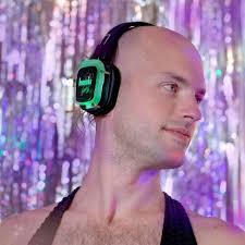 About — HUSH HUSH HEADPHONES