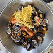 Cataplana Aux Fruits De Mer De Cyril Lignac Recette Fruits De Mer Recette Cyril Lignac Recette A Base De Poisson