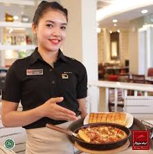Sering kali suatu instansi perusahaan akan memintan surat lamaran dalam bentuk tulis. Cara Melamar Kerja Di Pizza Hut Dibacaonline