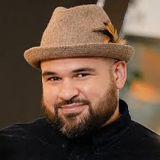 Insights from our Cabinet of Thought Leaders: Business-enhancing Resources  and Tools for 2024