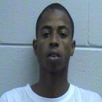 Aberdeen police make late night drug arrest