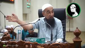 Tidak diketahui tarikh lahir : Isteri Leka Bermain Whatsapp Ustaz Azhar Idrus Official Youtube