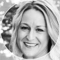 Rachel Hepner's Instagram, Twitter & Facebook