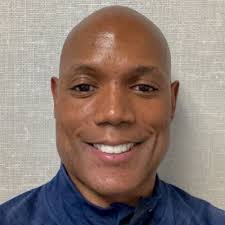 Sean Ruff's Instagram, Twitter & Facebook