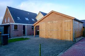 Dubbele Houten Garage Met Extra Hoge Deuren En Wanden Nieuweschuur
