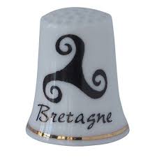 Digitabuliste, digiconsuériphile , vous collectionnez les dés à coudre ? De De Collection Triskell Petit Mobilier Marin Chasse Maree