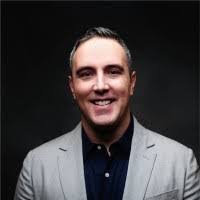 Kelly Sharrow's Instagram, Twitter & Facebook