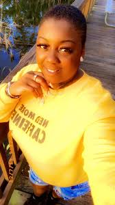 Nichole Wright (@Nickidatbaby)