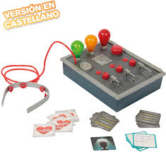 Más allá de si eso es verdad o mentira, lo cierto es que competir para ser el más rico de todos es una experiencia muy divertida. Play Fun La Maquina De La Verdad En Espanol Juego De Mesa Divertido Para Ninos A Partir De 8 Anos Amazon Es Juguetes Y Juegos