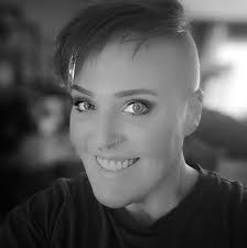 When was the bridge in Newport built and does it have the shifting plates 