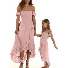 Il vestito è il fattore importante viene in mente quando dirigendosi verso qualsiasi destinazione. Abiti Mamma E Figlia Da Indossare Insieme Mamma Sto Bene