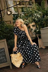 Wedding Guest Outfits For When You Re Breastfeeding Feeding Dresses Street Style Dress Wedding Guest Outfit
