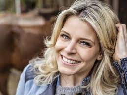 In bonheiden staat de kangoeroewoning van dina tersago waar ze samenwoont met haar schoonouders. Dina Tersago Doet Iedereen Serieus Schrikken Met Drastisch Besluit Dit Had Niemand Van Mij Verwacht Showbizz 24