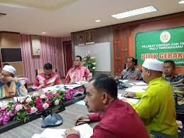 Facebook rating 5.00 / 4 votes / 2,138 like(s). Pejabat Daerah Hulu Terengganu