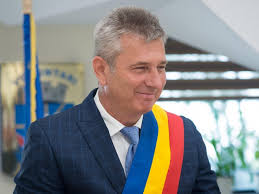 Cine sunt candidații la președinție cine nu mai candidează la prezidențiale când sunt alegerile prezidențiale în 2019. Lista Celor 25 De CandidaÈ›i InscriÈ™i La Alegeri PrezidenÈ›iale 2019 Cine Sunt Cei Care Vor SÄƒ Intre In Cursa Pentru Cotroceni Alba24