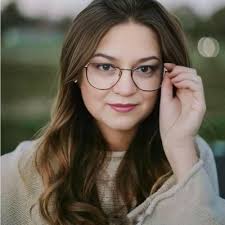 Gabriela Angulo (@Gabriela_Angulo)