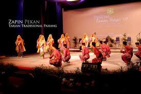 Seringkali tarian tradisional ini kita lihat pada selain itu, tarian ini juga cukup terkenal di malaysia. Facebook