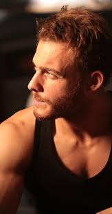 Kerem bürsin'in hesabı @thebursin kerem bürsin yapım şirketi @braveborn menajer @gunfer dizi resmî hesap @sencalkapimi dizi @aynenaynen.official. Kerem Bursin Imdb