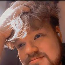 An alle, die ins Gym gehen: Welche Sportmarken für Kleidung könnt ihr  empfehlen? Ich bin so überfordert mit der Auswahl und weiß nicht, ob sich  klassische "Influencer" Sportmarken lohnen oder dann doch