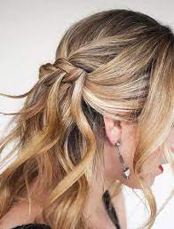 11 Long Hairstyle For Middle Aged Women Long Hair Styles Middle Aged Women Hairstyles Middle Age Hair