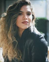 Clara Lemos's Instagram, Twitter & Facebook