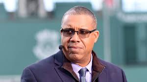 ESPN analyst gets emotional while sharing news of Rose's death