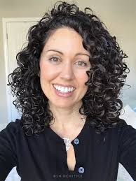 How To Damp Style Wavy Curly Hair My Results From A Simple Curly Girl Wash Day Routine With Damp Wavy Curly Hair Curly Hair Styles Naturally Damp Hair Styles