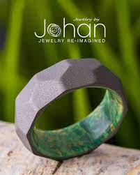 Faceted Men S Wedding Band With Green Box Elder Wood Sleeve 4410 Mens Wedding Bands Mens Wedding Bands Unique Green Wedding Band