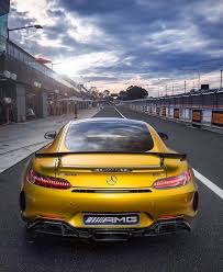 Mercedes Amg Gt R In Solarbeam Yellow Metallic Voiture De Sport Belle Voiture Voiture