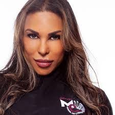 Patricia Mello's Instagram, Twitter & Facebook