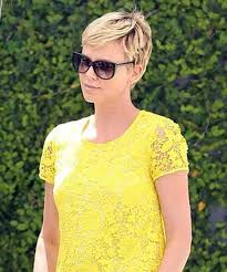 We love her hair no matter what length. 20 Charlize Theron Pixie Hair Pixie Cut Haircut For 2019