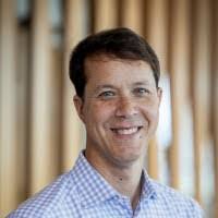 Rob Macrae's Instagram, Twitter & Facebook