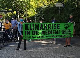 Extinction rebellion protestiert vor dem gebäude der siemens ag. Extinction Rebellion Hamburg Peoplesassembly On Twitter Aktion Lauft Heute Sind Rebellen Aus Ganz Norddeutschland Beim Ndr Um Zu Fordern Bringt Die Klimakrise In Die Medien Klimakriseindiemedien Weitersowargestern Https T Co Snak51n1gd