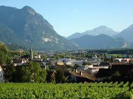 The town, which is located along the rhine river, has 5,696 residents. Vaduz Reisefuhrer Auf Wikivoyage